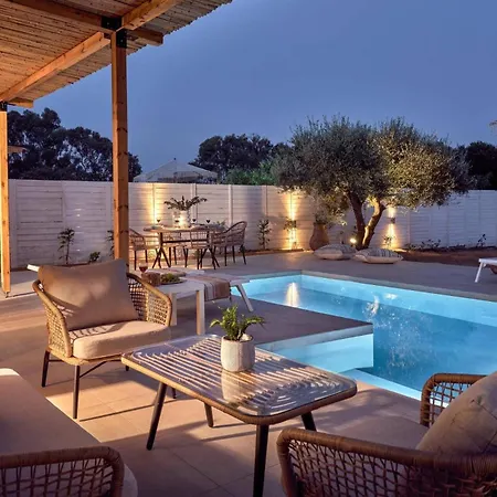 Villa Romas 1 By *